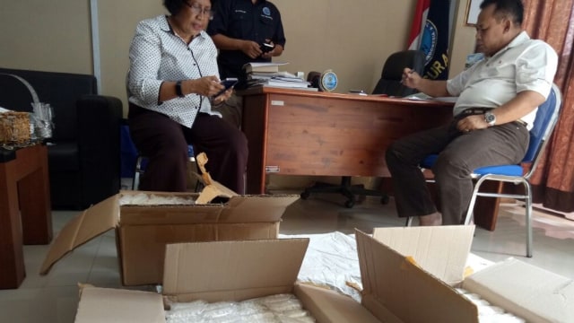 Barbuk Pil Koplo 588.000 butir (Foto: Dok. BNN Kota Surabaya)