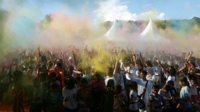 Festival Holi di Bali (Foto: Cisilia Agustina Siahaan/kumparan)