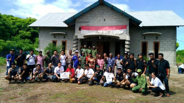 Berbagi Keceriaan Bersama Adek -adek Seragam Merah Putih