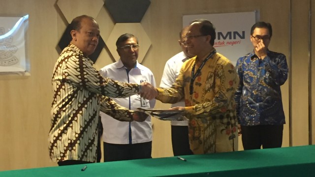 Penandatanganan antara Sarinah dan PTPN XII (Foto: Siti Maghfirah/kumparan)