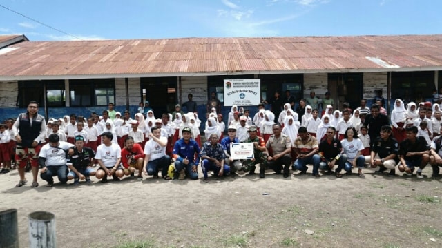 Berbagi Keceriaan Bersama Adek -adek Seragam Merah Putih (6)