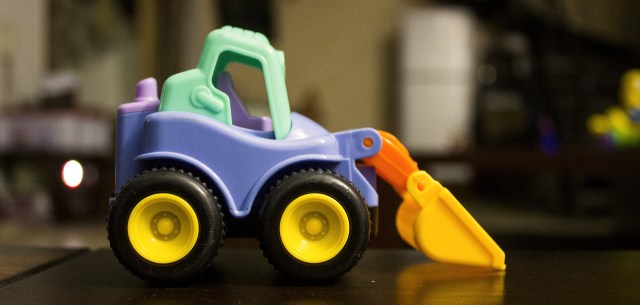 Ilustrasi Mainan Truk (Foto: Pixabay)