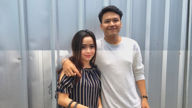Puti Andini dan Ilham ‘SMASH’ (Foto: Maria Gabrielle Putrinda/kumparan)