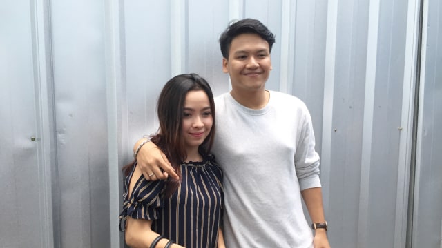 Puti Andini dan Ilham ‘SMASH’ (Foto: Maria Gabrielle Putrinda/kumparan)