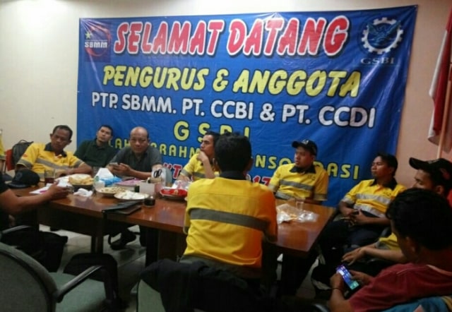 Untuk Memperbaiki Kondisi Kerja,GSBI Lakukan Bipartit Dengan Pihak PT.Coca Cola
