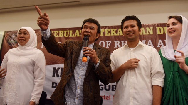 Rhoma Irama dukung Khofifah - Emil (Foto: ANTARA FOTO/Zabur Karuru)