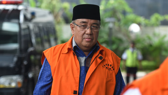 Cagub Sulawesi Tenggara Asrun di gedung KPK. (Foto: ANTARA FOTO/Hafidz Mubarak A)