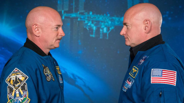 Mark Kelly dan Scott Kelly (Foto: NASA)