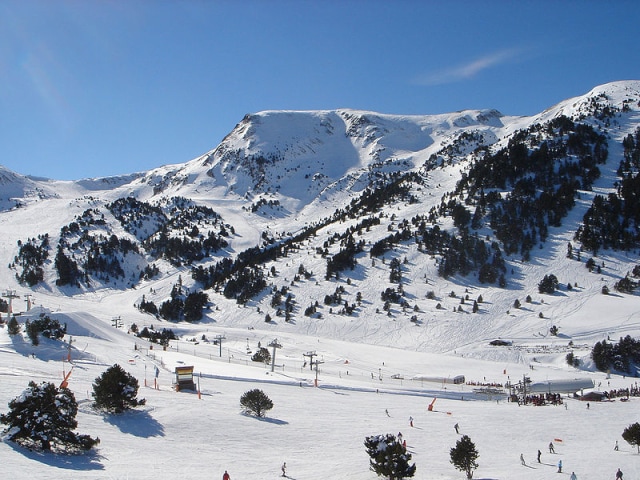 Menengok Andorra: Negeri di Atas Awan (3)
