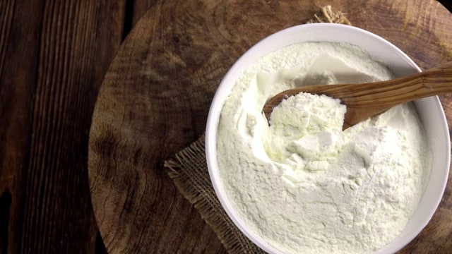 Ilustrasi susu bubuk. (Foto: Shutterstock)