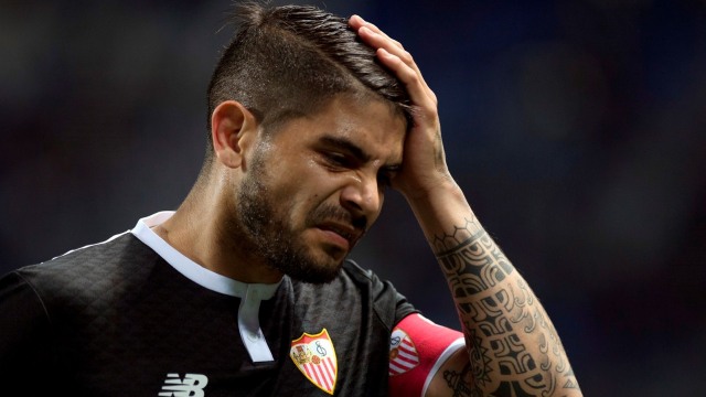 Ever Banega yang suka menyabotase diri sendiri. (Foto: AFP/Jorge Guerrero)
