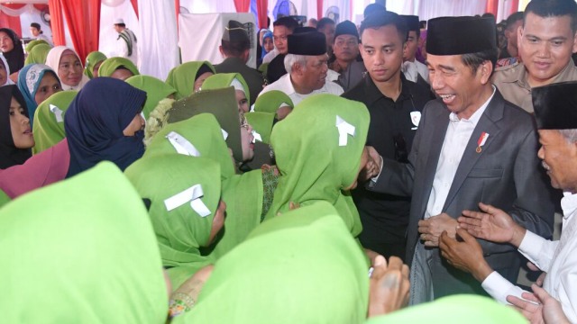 Jokowi meresmikan Bank Wakaf Mikro (Foto: Dok. BPMI)