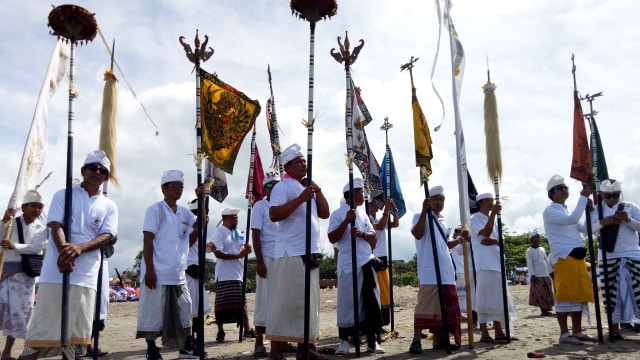 Ritual Melasti di Kerobokan, Badung (Foto: Cisilia Agustina Siahaan/kumparan)