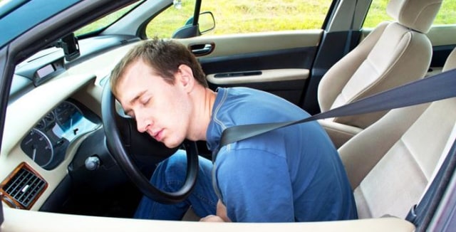 Teknologi Terbaru Panasonic Ini Cegah Kamu Tertidur di Mobil!