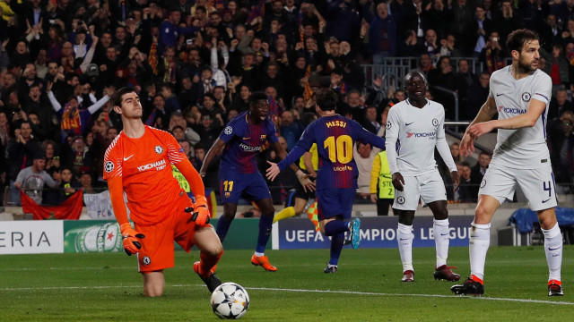 Ekspresi kekecewaan Courtois. (Foto: Reuters/Lee Smith)