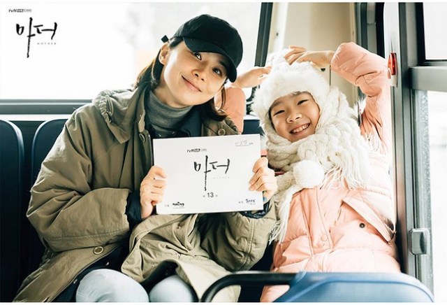 Drama Korea Selatan 'Mother'  (Foto: Instagram @tvn_joy)