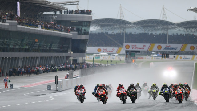 Balapan di Sirkuit Sepang, Malaysia. (Foto: Mohd. Rasfan/AFP)