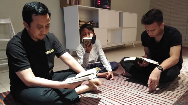 Egy salat jemaah dan ngaji di Doha (Foto: Haikal Pasya/kumparan)