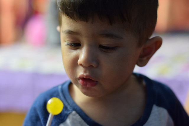Ilustrasi Anak Makan Permen Foto: Pixabay
