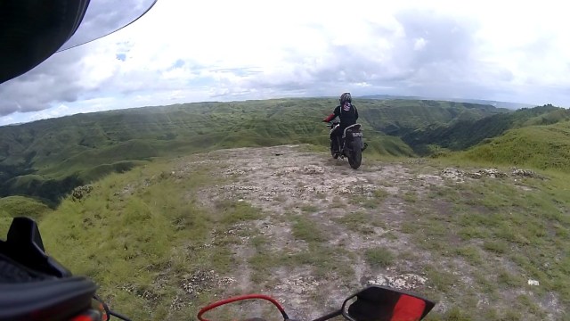 Jalur Surgawi Pulau Sumba yang Patut Kalian Coba (3)