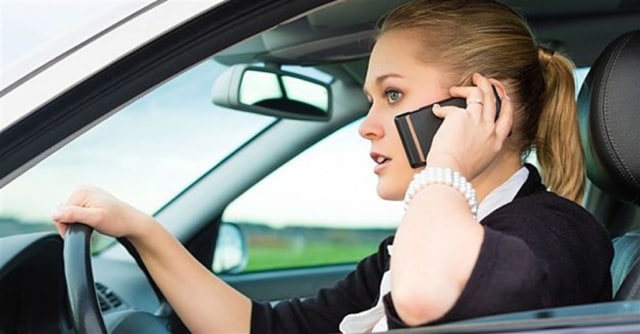 Tips Aman Berkendara Mobil Sendiri Untuk Wanita (8)