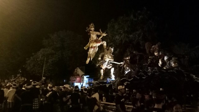 Pawai Ogoh-ogoh. (Foto: Cisilia Agustina Siahaan/kumparan)