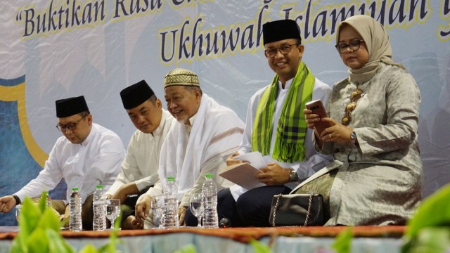 Anies di Pengukuhan Forum Komunitas Ustazah. (Foto: Jamal Ramadhan/kumparan)