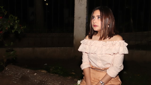 Prilly Latuconsina di Taman Maluku, Bandung (Foto: Munady Widjaja)