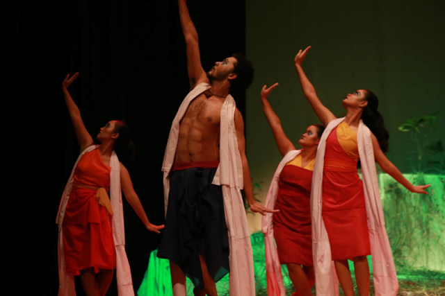 Mahakarya ke-100 Teater Pagupon Berakhir Memuaskan (7)