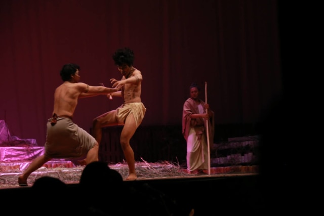 Mahakarya ke-100 Teater Pagupon Berakhir Memuaskan (2)