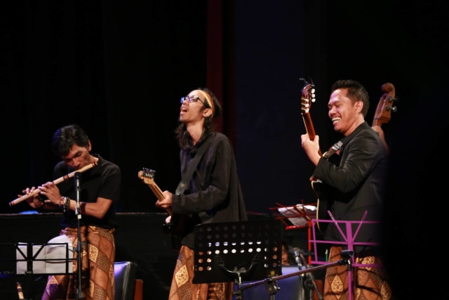 Mahakarya ke-100 Teater Pagupon Berakhir Memuaskan (3)