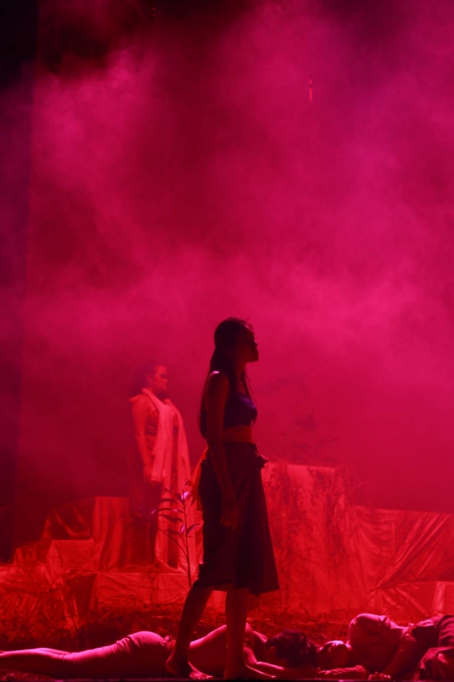 Mahakarya ke-100 Teater Pagupon Berakhir Memuaskan (6)