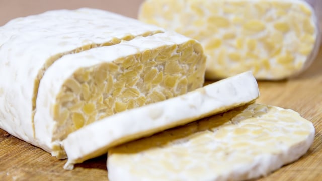Tips memilih dan menyimpan tempe tetap segar. (Foto: Thinkstock)