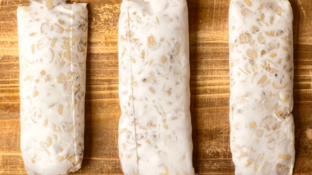 Tips memilih dan menyimpan tempe tetap segar. (Foto: Thinkstock)