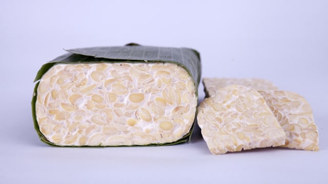 Tips memilih dan menyimpan tempe tetap segar. (Foto: Thinkstock)