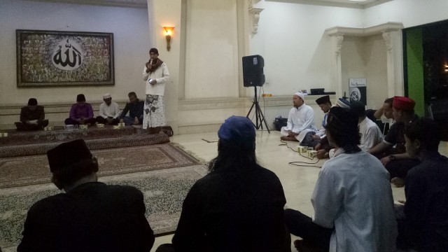 Suasana tahlilan di kediaman Opick. (Foto: D.N Mustika Sari/kumparan)
