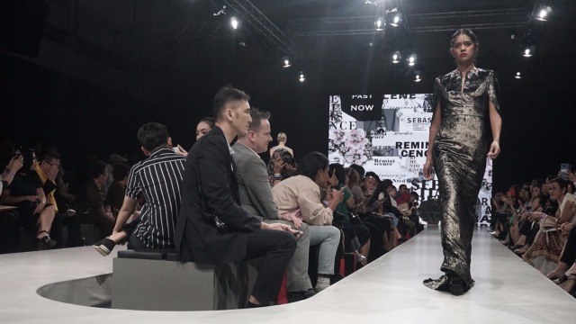 Sebastian Gunawan di Plaza Indonesia ss18. (Foto: Garin Gustavian Irawan/kumparan)