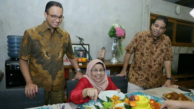 Anies Baswedan rayakan ulang tahun ibunda (Foto: Instagram @aniesbaswedan)
