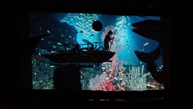Pementasan Wayang Samudera di Balai Desa (Foto: Intan Alfitry Novian/kumparan)
