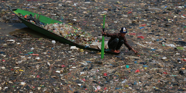 Horor Sampah Citarum Terus Hantui Masyarakat, Apa Solusi Dari Pemprov Jabar?