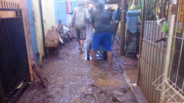 Banjir di Cicaheum dan Cikutra. (Foto: dok. Basarnas Bandung)