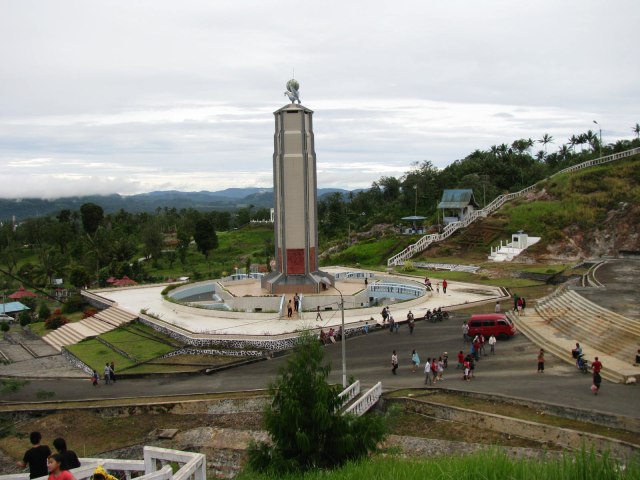 Bukit Kasih (Foto: Flickr/Ceaguma)
