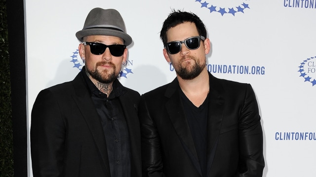 Benji dan Joel Madden. (Foto: AFP/Valerie Macon)