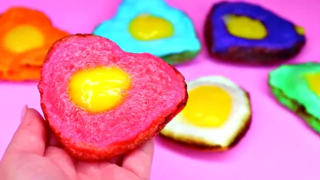 Bikin Bekal Jadi Menarik Yuk! Ikuti Cara Membuat Telur Ceplok Warna-Warni