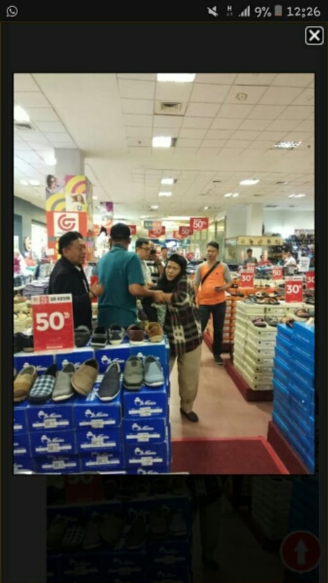 Besan Herman Deru Ditangkap Intelejen Kejagung Dan Kejati 