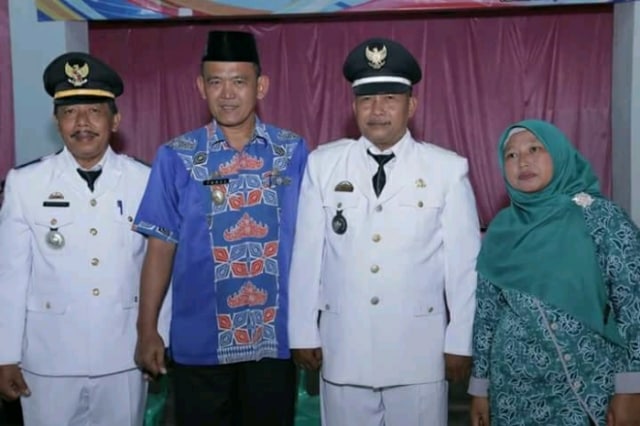 WAKIL BUPATI PRINGSEWU LANTIK PENJABAT KEPALA PEKON ADILUWIH ADILUWIH – Wakil Bupati Pringsewu DR.Hi.Fauzi, S.E., M.Kom., Akt., C.A. (2)