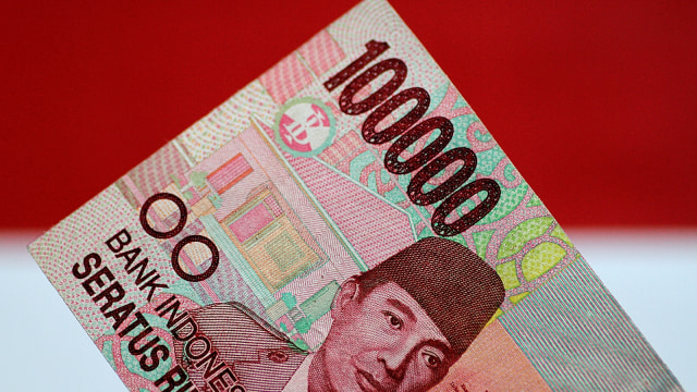 Ilustrasi mata uang Indonesia, Rupiah. Foto: Reuters/Thomas White