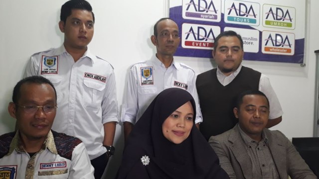 Lasty Annisa dan tim kuasa hukum. (Foto: Adinda Githa Murti Sari Dewi/kumparan)