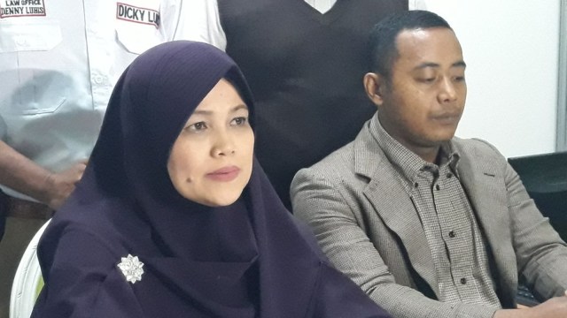 Lasty Annisa dan tim kuasa hukum. (Foto: Adinda Githa Murti Sari Dewi/kumparan)