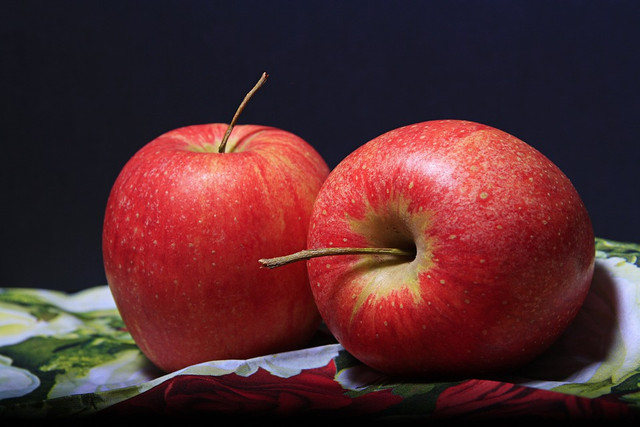 Ilustrasi buah apel